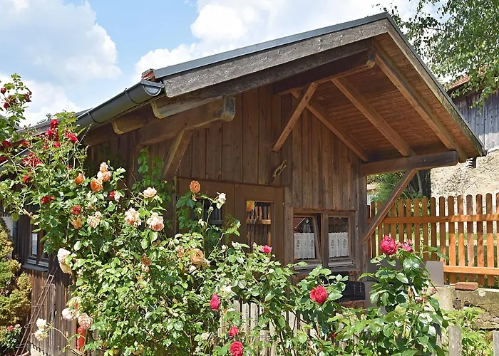Mit Garten In Waldnaehe Casa de Férias *
